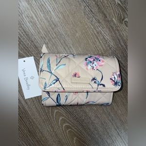 Vera Bradley Strawflowers RFID Riley Compact Wallet